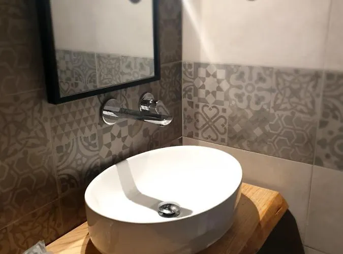 Private Bathroom King Room